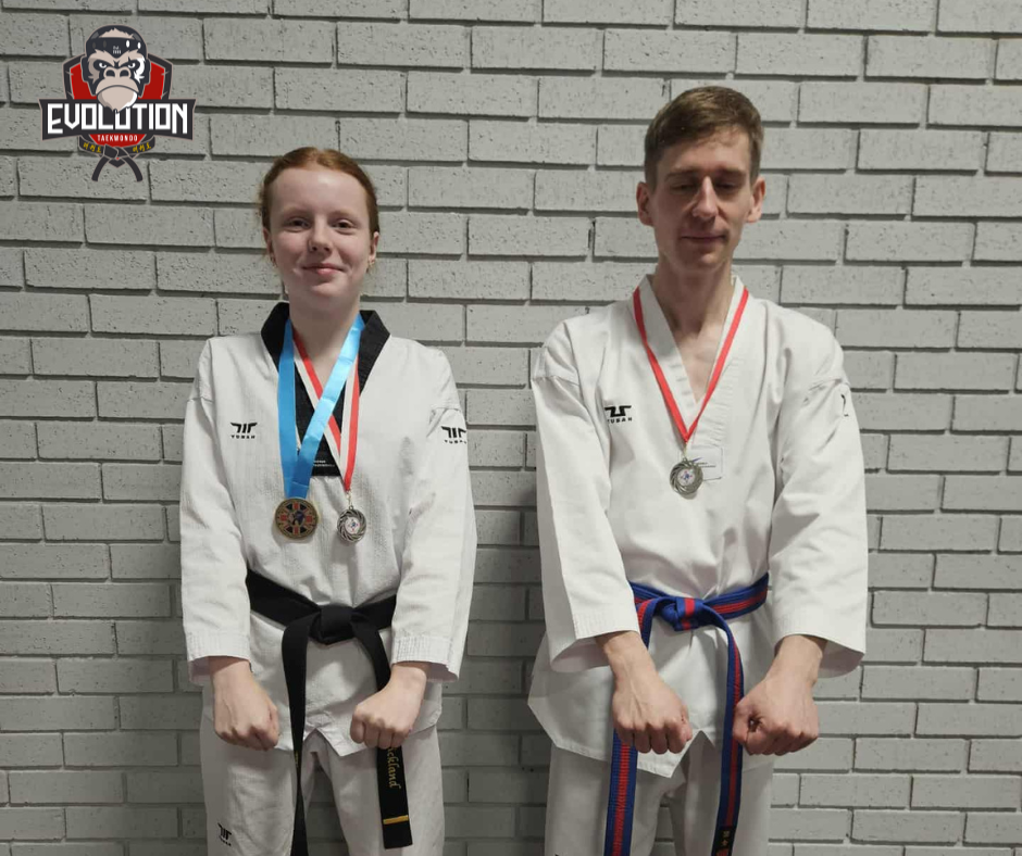 taekwondo and kickboxing for teens, adults and children in Peterborough